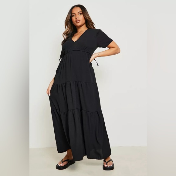 Boohoo | PLUS TIE DETAIL TIERED MAXI DRESS BLACK VARIOUS SIZES AVAILABLE - Picture 3 of 4